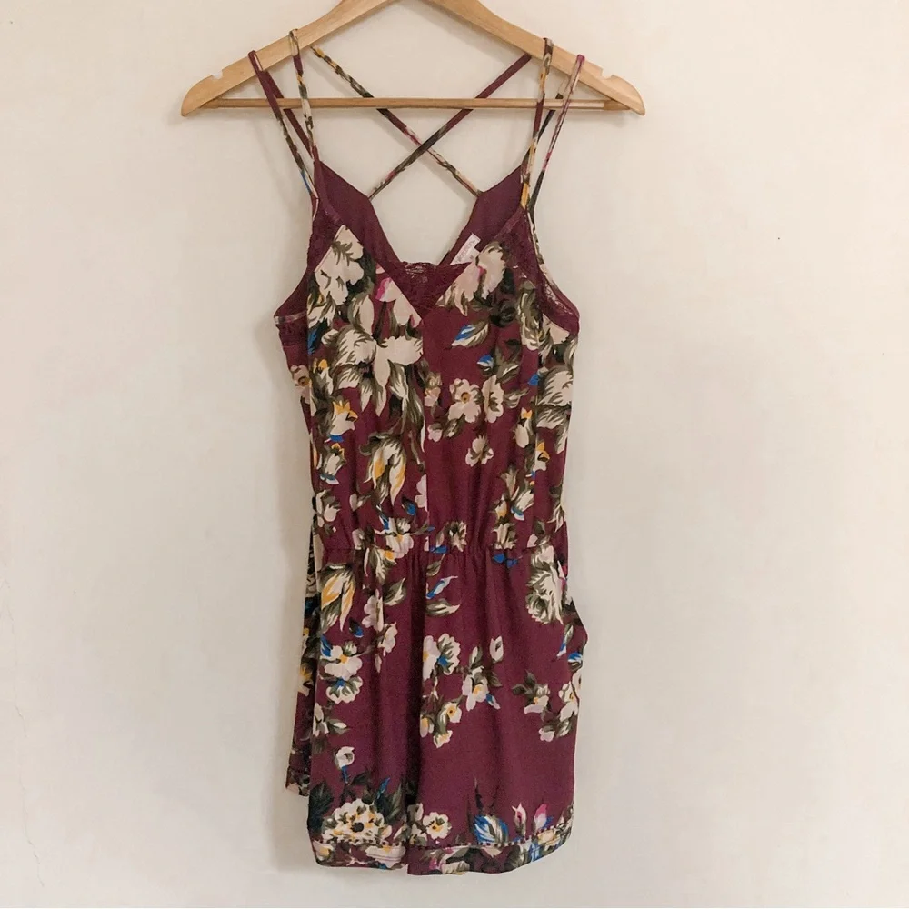 Xhilaration Floral Romper - Picture 3 of 10